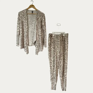 Jaclyn Intimates pajama lounge pants and cardigan set size M